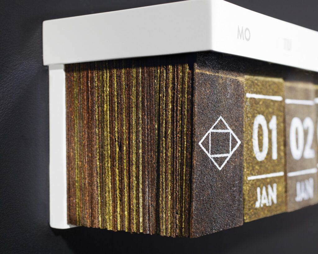 The Ingenious Hälssen & Lyon Tea Calendar